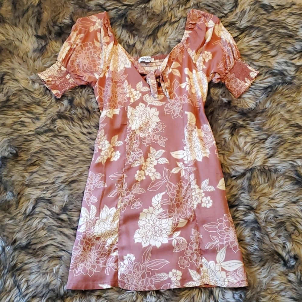 Dress - Picture 1 of 4